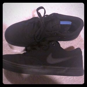 Nike SB skate shoe